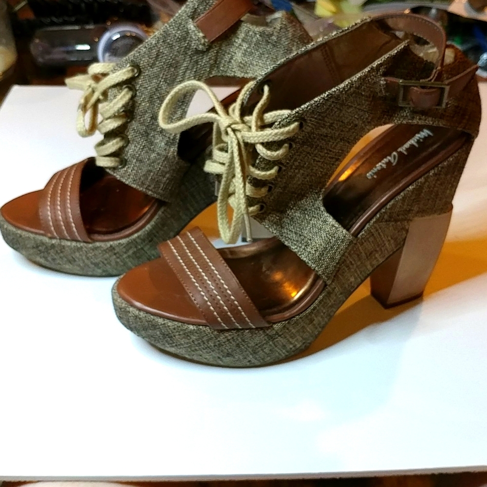 Michael Antonio Chunky Heel Tan Tweed Sz 9